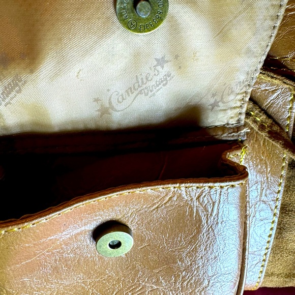 Candie’s Vintage Distressed shoulder Bag W Brass Hardware & Multiple Pockets - Picture 3 of 11